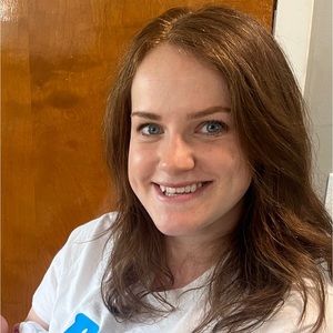 Meet your Posher, Ella